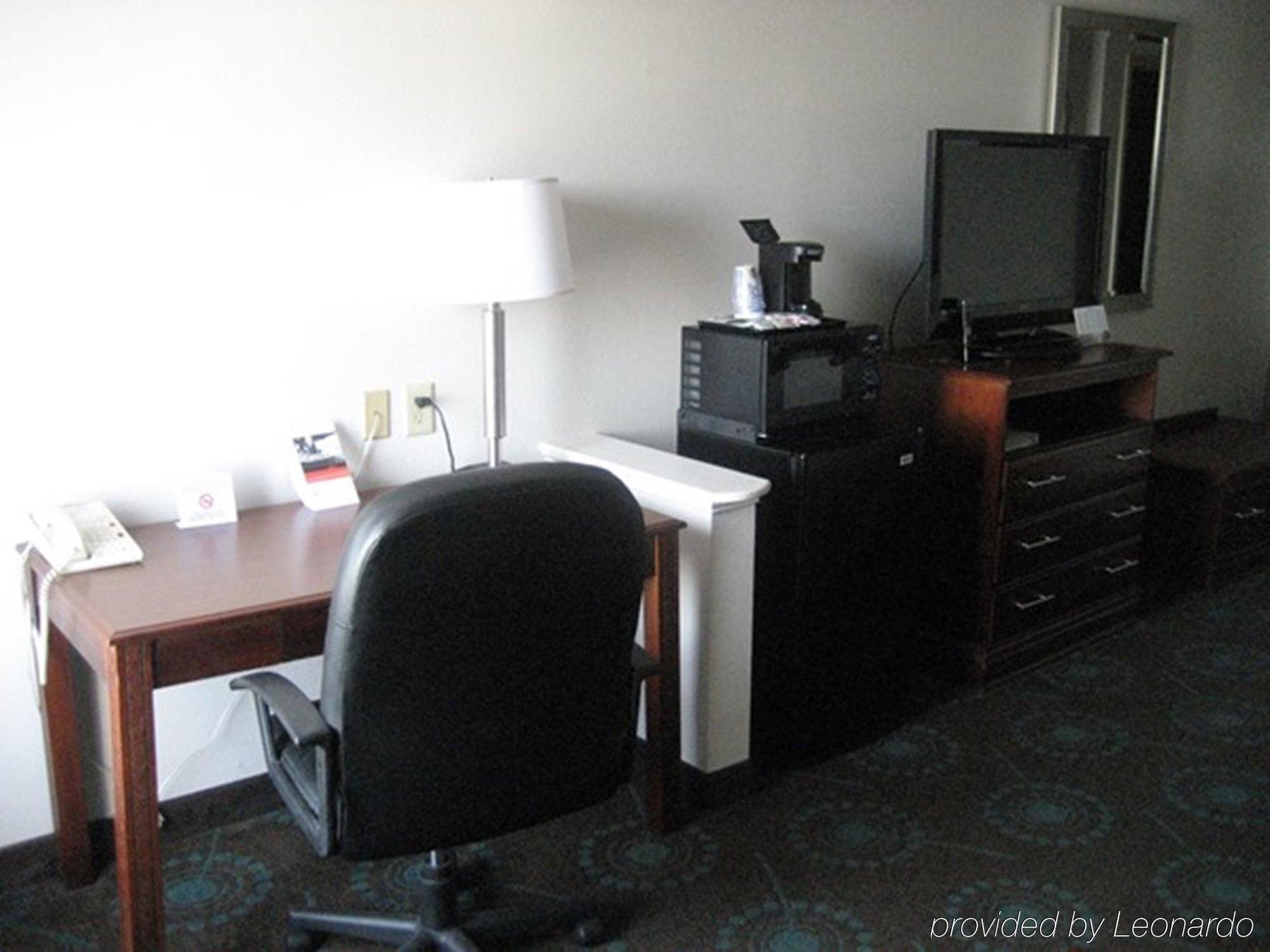 Holiday Express & - By Ihg 2* Morehead City